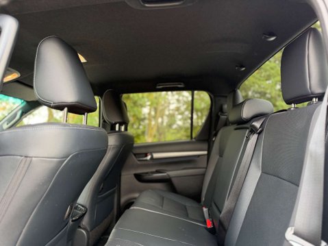 Toyota Hilux 2.8 Hilux Invincible X MHEV 4WD A 4WD 4dr 21