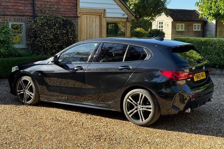 BMW 1 Series 118D M SPORT 9
