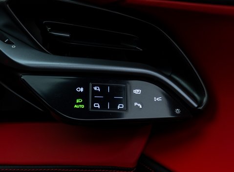 Ferrari SF90 Spider 27