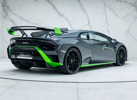 Lamborghini Huracan STO 3