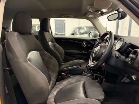 Mini Hatch 2.0 Cooper SD Auto 3dr 13