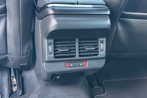 Land Rover Range Rover Evoque S MHEV - MERIDIAN SOUND SYSTEM - CAMERA - APPLE CAR PLAY -FULL HISTORY 28