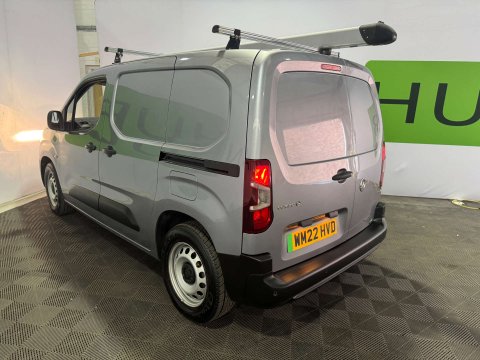 Vauxhall Combo Combo-e 2300 Dynamic SWB 7