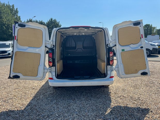 Ford Transit Custom SWB L1H1 Low Roof Limited 300 Air Con Alloys Cam Sensors EURO 6 8