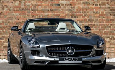 Mercedes-Benz SLS GT Roadster 1