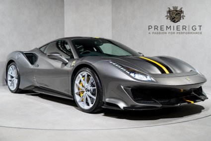 Ferrari 488 Pista WARRANTY. HISTORIC PAINTWORK. CARBON FIBRE INT & EXT. LIFT. CARPLAY. 