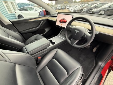 Tesla Model Y (Dual Motor) Long Range SUV 5dr Electric Auto 4WDE (384 bhp)