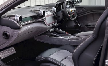 Ferrari GTC4 Lusso 16