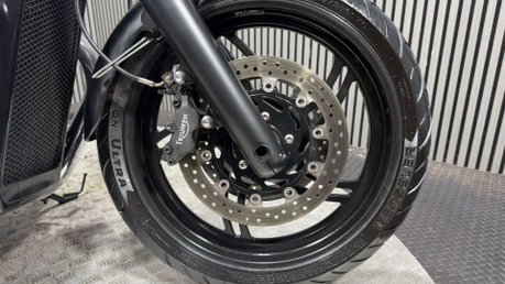 Triumph Thunderbird STORM 2012 21K LONG MOT BIG CC CRUISER TWIN 1700CC 10