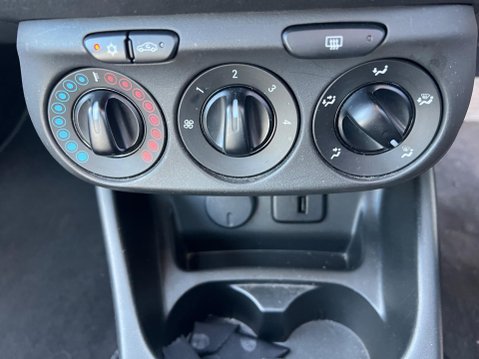 Vauxhall Corsa 1.4i ecoFLEX Energy Euro 6 5dr (a/c) 29