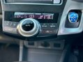 Toyota Prius HYBRID 12
