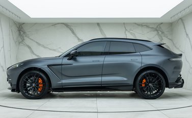 Aston Martin DBX 707 2