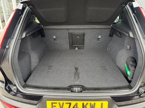 Volvo XC40 B4 PLUS 12