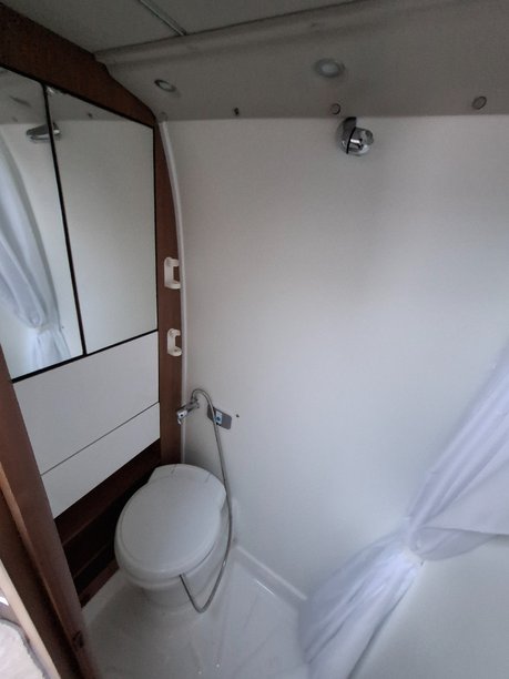 Auto-Trail V-Line 635 SE S-A 2017 AUTO DEPOSIT TAKEN 22