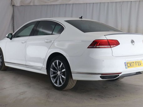 Volkswagen Passat 2.0 Passat R-Line TDI BlueMotion Technology Semi-Auto 4dr 16