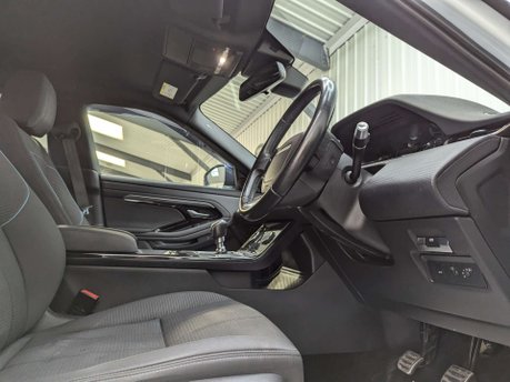 Land Rover Range Rover Evoque 2.0 Range Rover Evoque R-Dynamic D 4x2 5dr 41