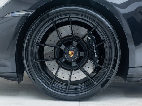 Porsche 911 Targa 4 GTS (992.2) 