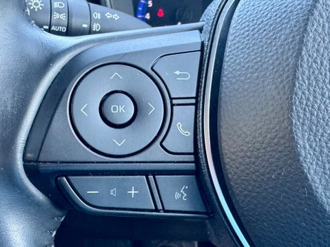 Toyota Corolla VVT-I DESIGN 23
