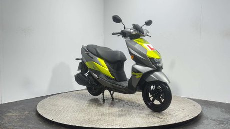 Suzuki Avenis 2023 ONLY 1K 1 OWNER VERY CLEAN 125CC LEARNER SCOOTER 2