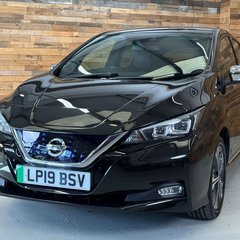 Nissan LEAF 40kWh Tekna Hatchback 5dr Electric Auto (150 ps) 1