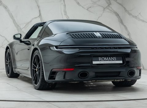 Porsche 911 Targa 4 GTS (992) 13