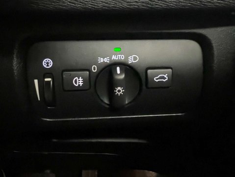 Volvo V40 1.5 V40 Inscription Edition T3 Auto 5dr 16