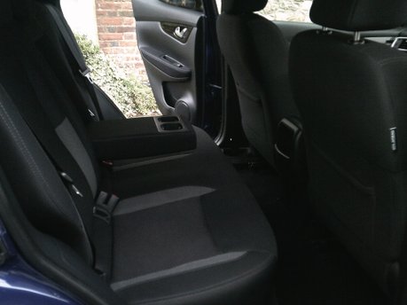 Nissan Qashqai DIG-T ACENTA PREMIUM DCT ONLY 28,000 MILES FROM NEW 17