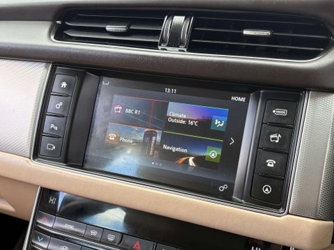 Jaguar XF 2.0 XF Portfolio D AWD Auto 4WD 5dr 46