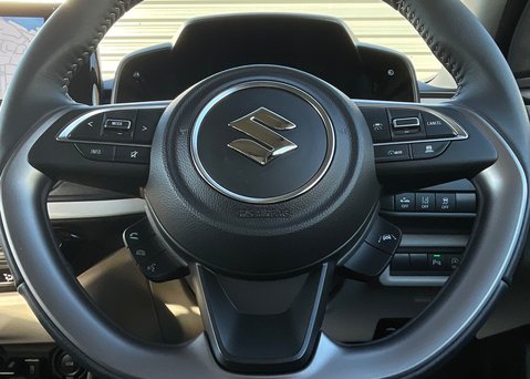 Suzuki Swift MOTION 24