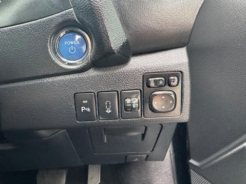 Toyota Auris 1.8 VVT-h Excel CVT Euro 5 (s/s) 5dr 14