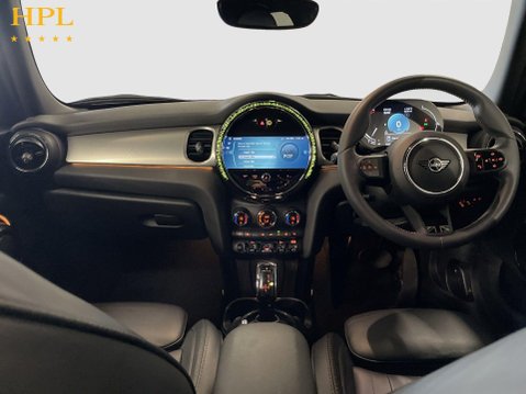 Mini Hatch 1.5 Cooper Exclusive Hatchback 5dr Petrol Steptronic Euro 6 (s/s) (136 ps) 19
