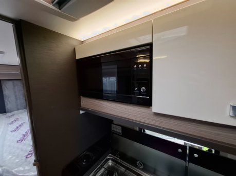 Swift Ascari 384 2025 REGISTERED - AS NEW 17