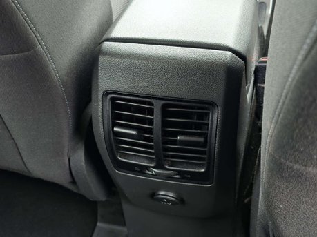 Ford Kuga 2.0 TDCi Zetec SUV 5dr Diesel Powershift AWD Euro 6 (s/s) (150 ps) 29