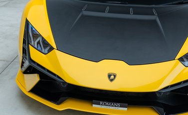 Lamborghini Huracan Tecnica 26