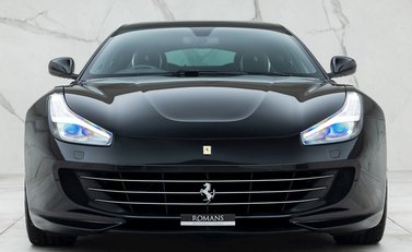 Ferrari GTC4 Lusso 4