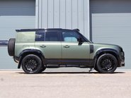 Land Rover Defender 110 2026 D350 HARD TOP X-DYNAMIC HSE WITH A FROST PPF AND SEEKER STYLED  4