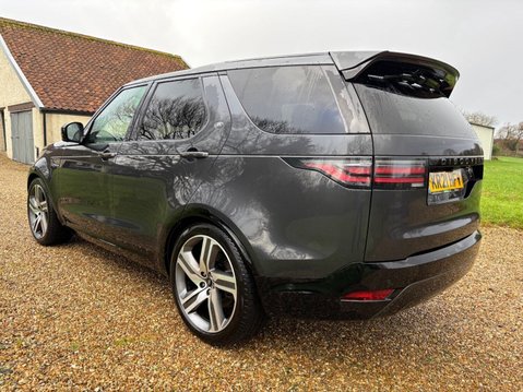 Land Rover Discovery R-DYNAMIC HSE MHEV 2