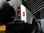 Land Rover Defender 90