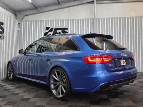 Audi RS4 4.2 FSI V8 Estate 5dr Petrol S Tronic quattro Euro 5 (450 ps) 4