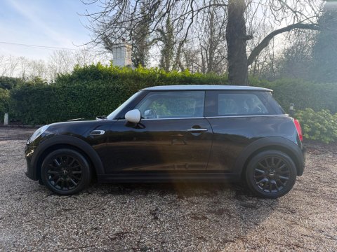 Mini Hatch 1.5 Cooper Auto Euro 6 (s/s) 3dr 4