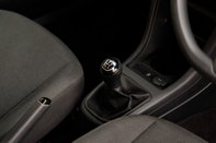Volkswagen Up BLACK EDITION 21