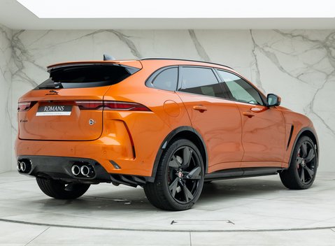Jaguar F-Pace SVR 3