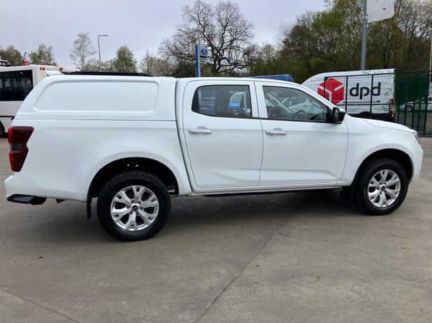Isuzu D-Max Isuzu D-Max Diesel 1.9l DL20 D/Cab 4x4 Fitted with Canopy 5