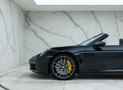 Porsche 911 Turbo S Cabriolet (992) 31