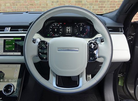 Land Rover Range Rover Velar First Edition P380 23