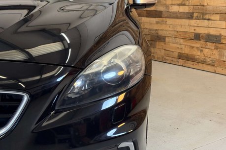 Volvo V40 2.0 T5 R-Design Pro Hatchback 5dr Petrol Auto Euro 6 (s/s) (245 ps) 24