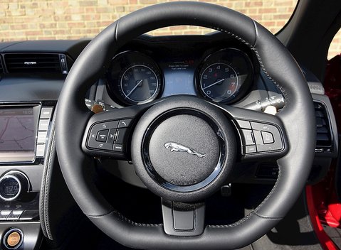 Jaguar F-Type V6 S Convertible 26