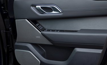 Land Rover Range Rover Velar SVAutobiography Dynamic 23