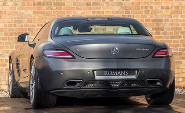 Mercedes-Benz SLS AMG 3