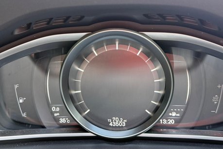 Volvo V40 T3 R-DESIGN EDITION 42